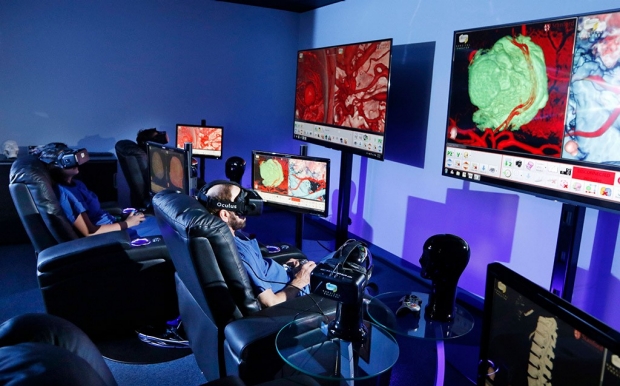 Virtual Reality Technology Revolutionizes Neurosurgery and Patient Care